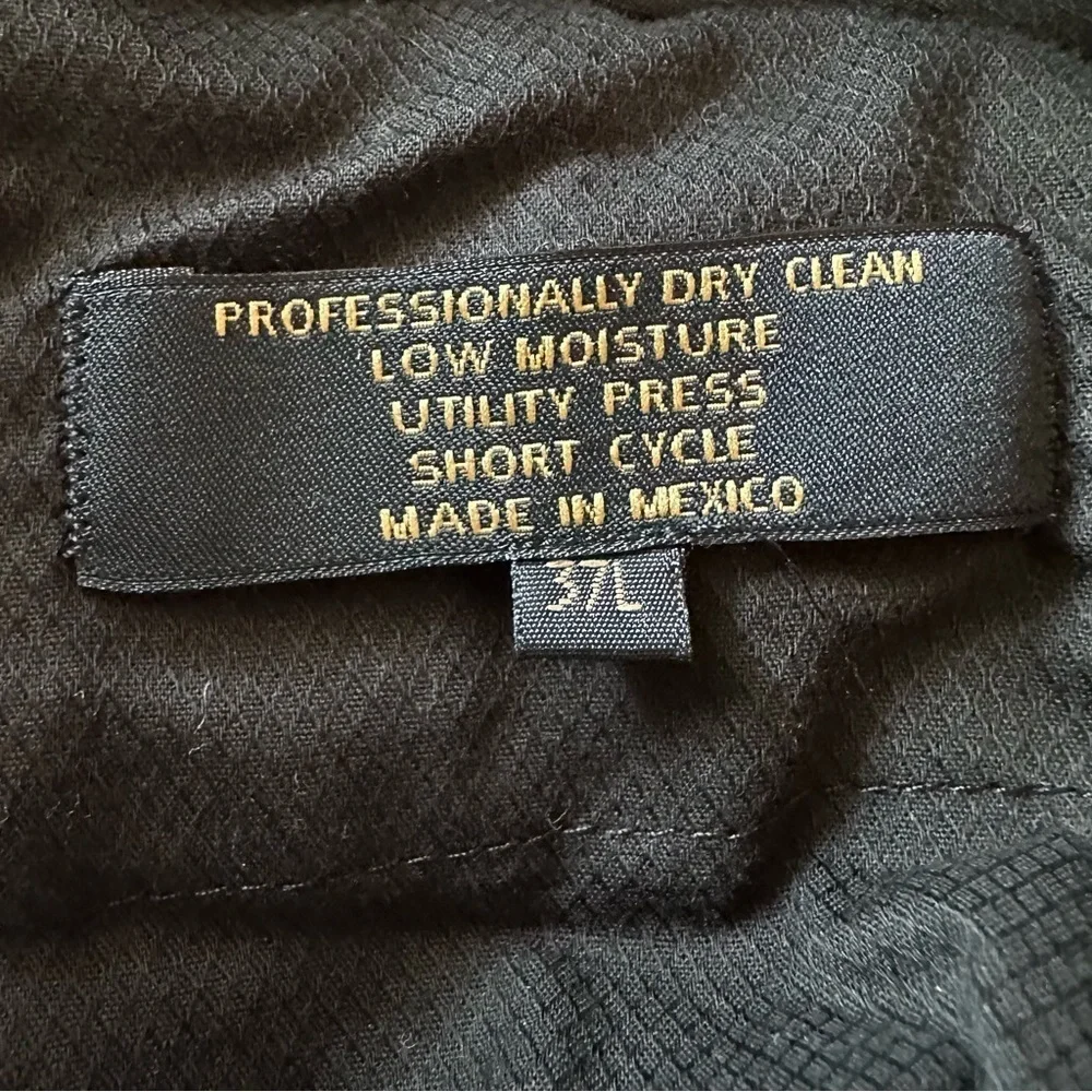 JOS  A Bank men’s set pants and blazer suit - Picture 5 of 7